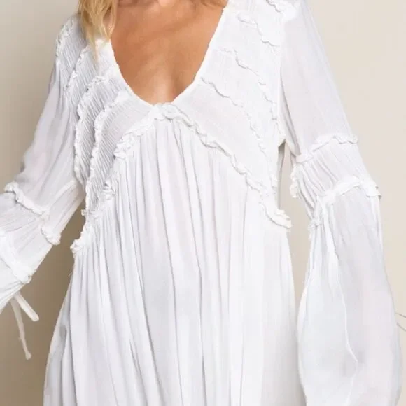 𝅺off White Tunic with Ruffle Detail & Bell Sleeves - Picture 10 of 13